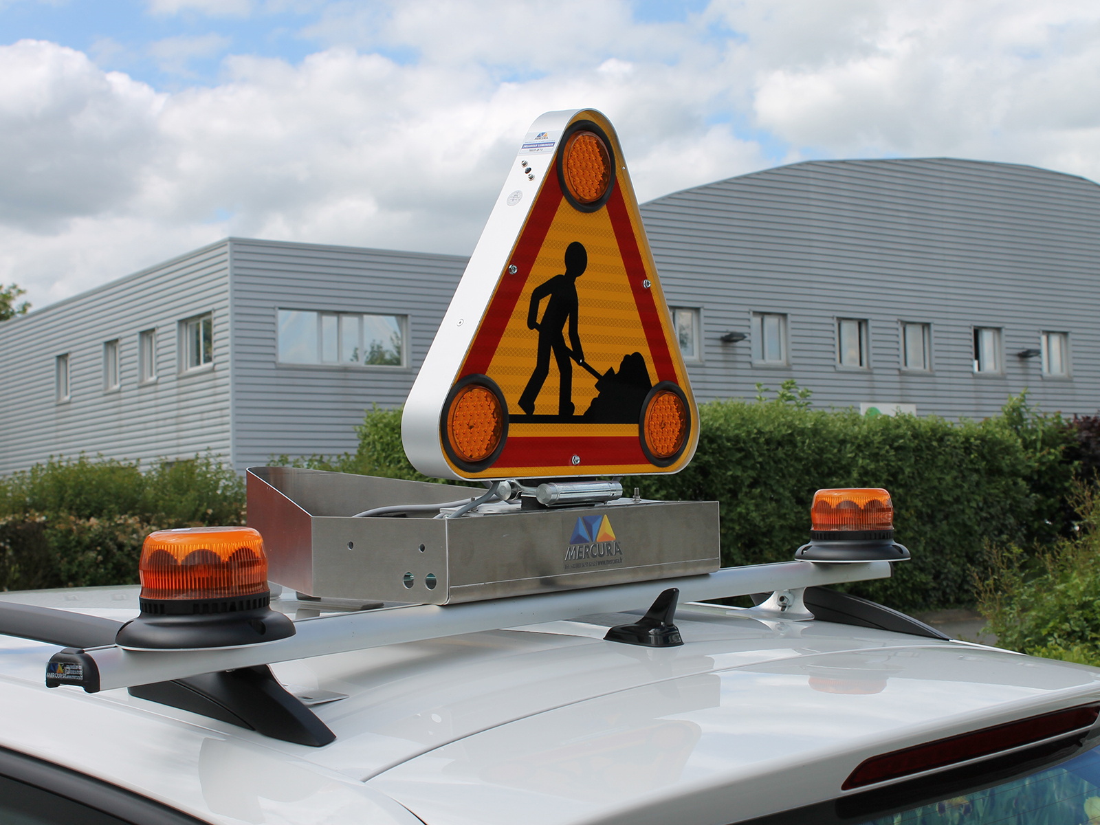 Barre éclair relevage électrique sur vehicule